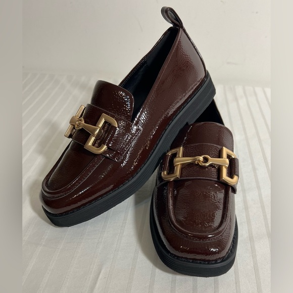 NWOT DKNY Kylan Loafer Mary Jane’s Maroon with gold Square toe Size 5.5M - Picture 1 of 16